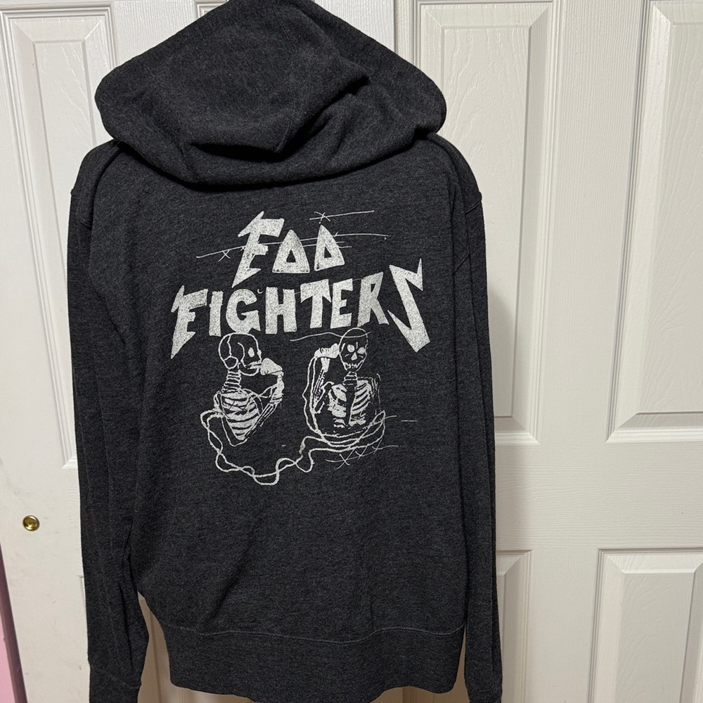 Foo Fighters grey Zip-Up Hoodie with Foo Fighters design on the back. - Picture 2 of 8